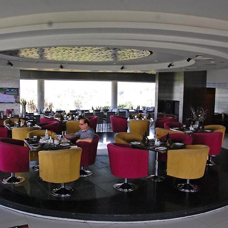 Hotel Shivalikview Chandīgarh Dış mekan fotoğraf