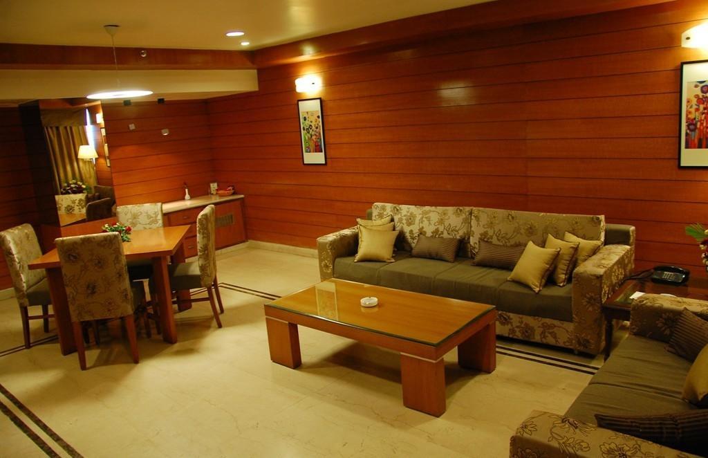 Hotel Shivalikview Chandīgarh Dış mekan fotoğraf