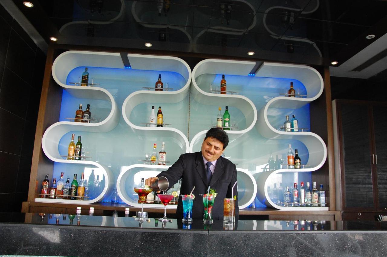 Hotel Shivalikview Chandīgarh Dış mekan fotoğraf